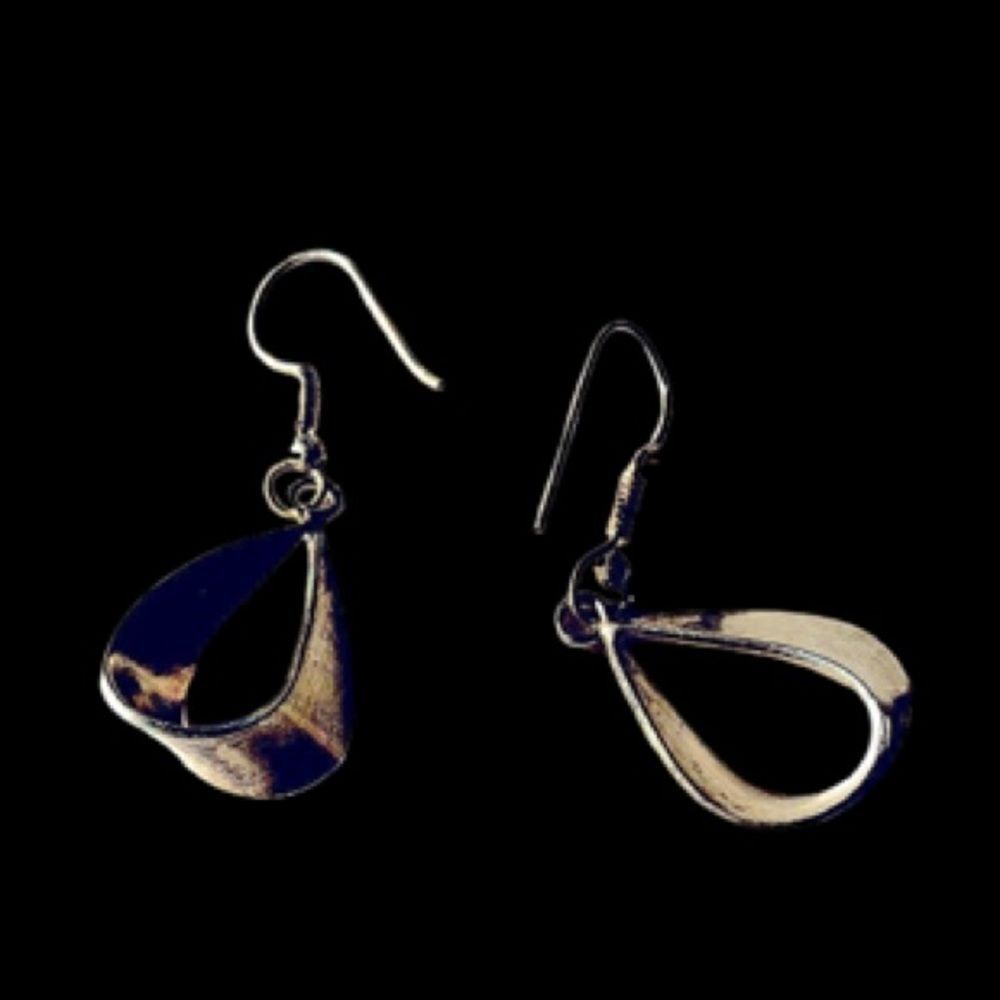 925 Mexican Silver Essential teardrop hook drop Earrings 1 1/2” long - Picture 2 of 8